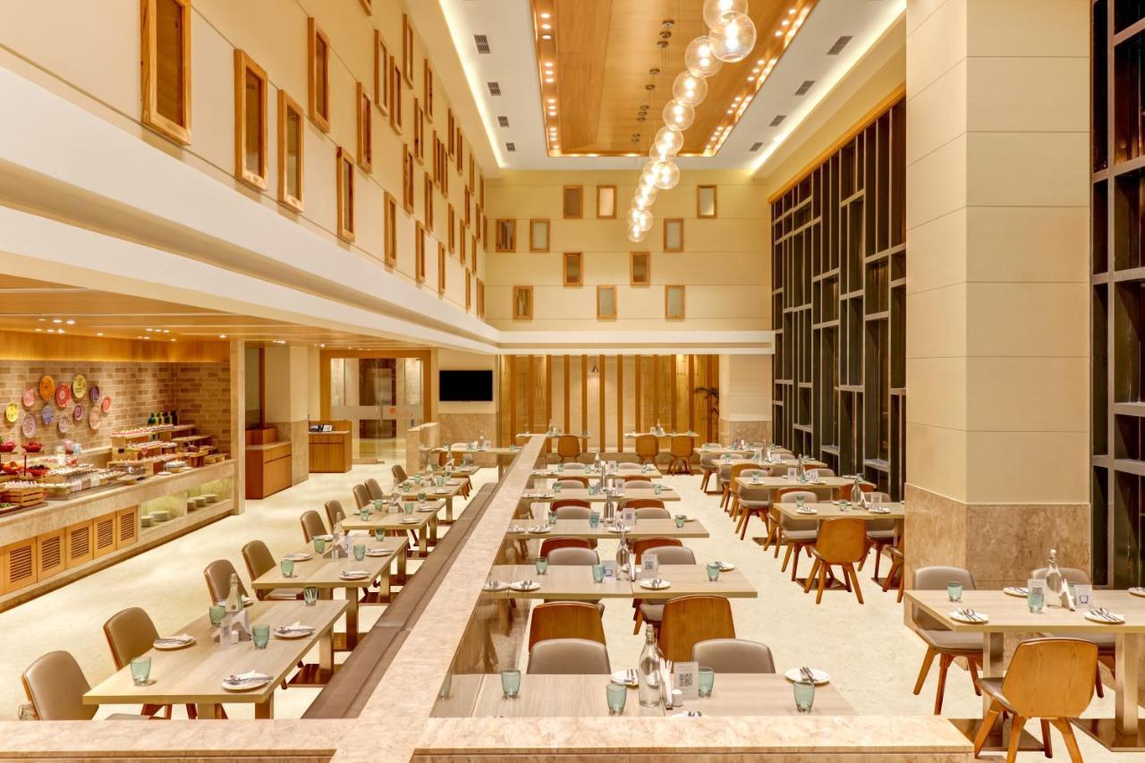 Hotel Lemon Tree Premier, Bhubaneswar Exterior foto