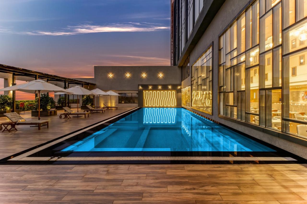 Hotel Lemon Tree Premier, Bhubaneswar Exterior foto